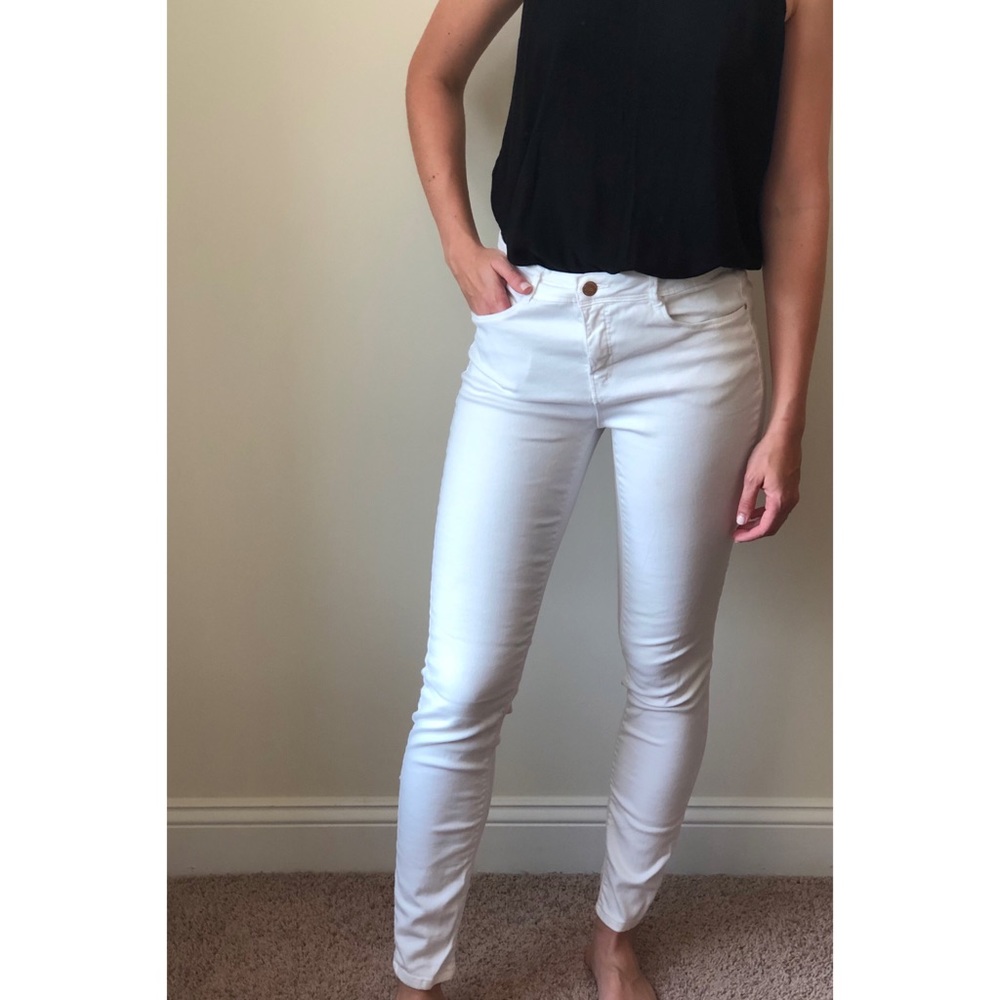White Zara skinny ankle jeans